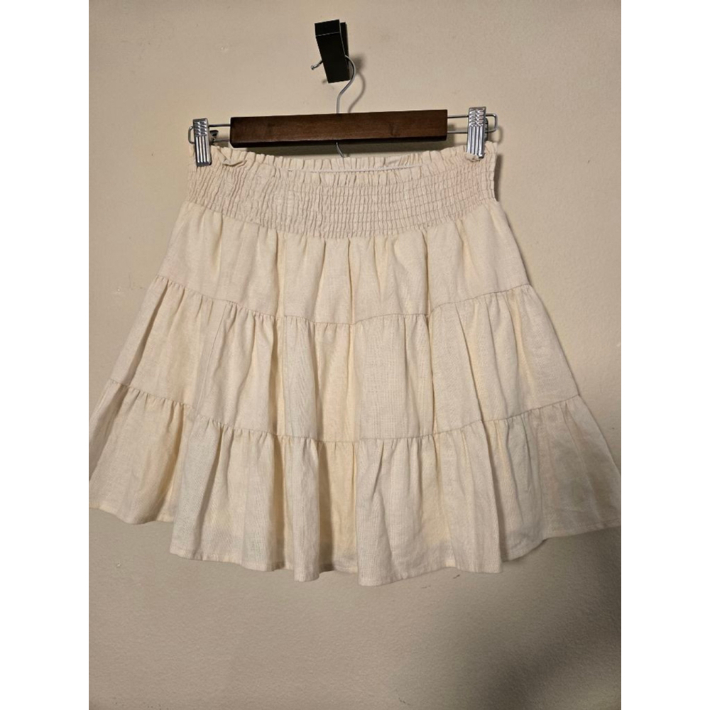 Women's UO Cream Tiered Mini Skirt - Picture 3 of 6